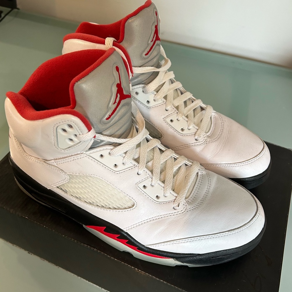 Air Jordan 5 Retro white. Men’s size 10.  Like new.